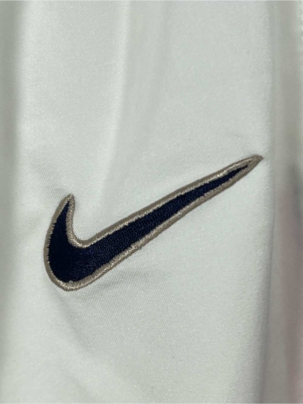 Nike White Red and Navy Arizona Wildcats Basketball Shorts - Picture 4 of 7